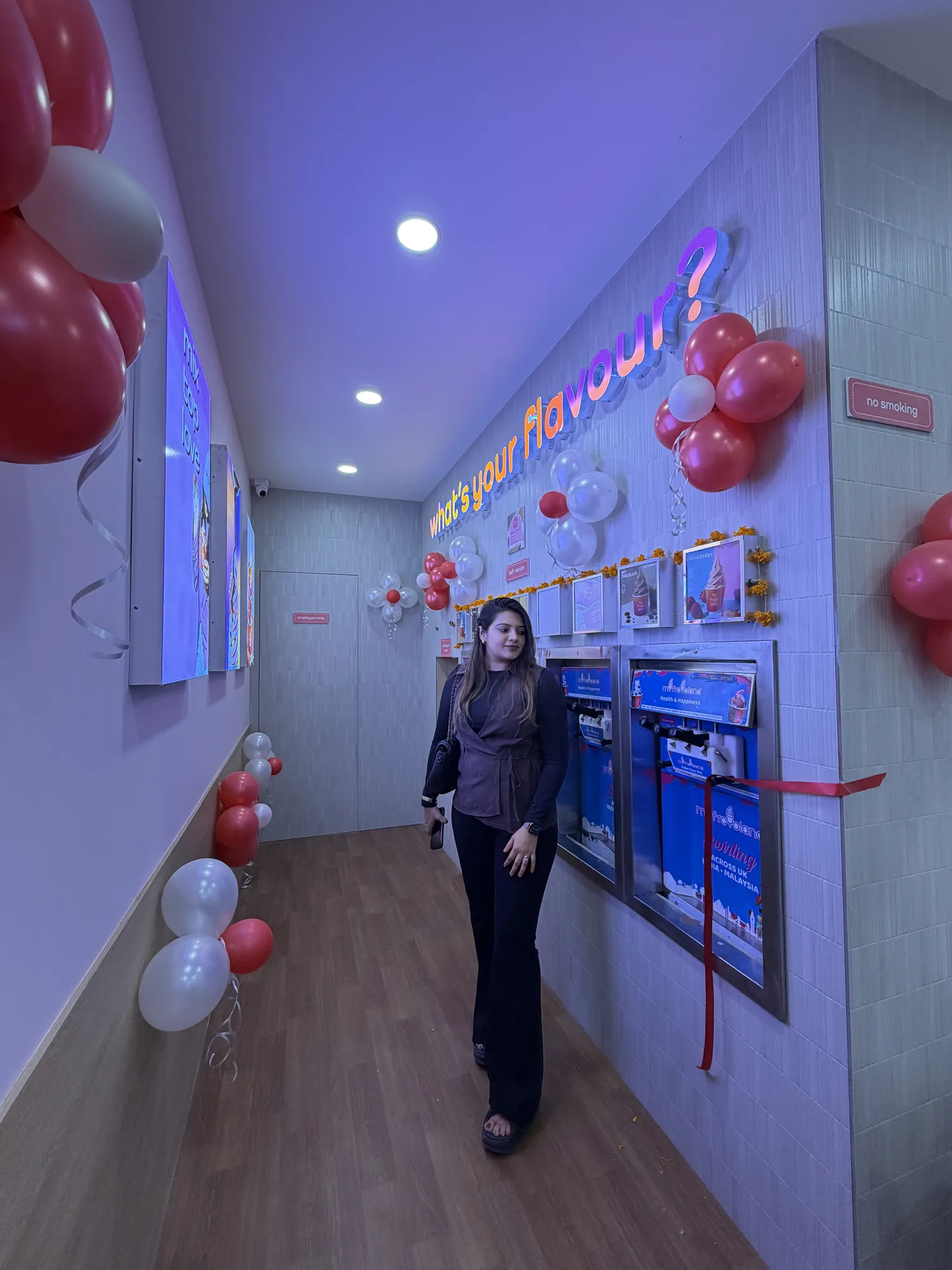 Myfroyoland — Interior